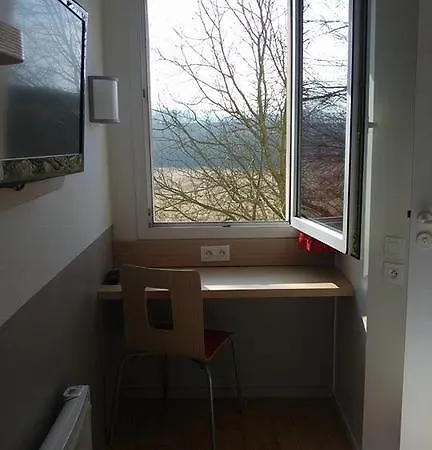 Première Classe Strasbourg Sud - *